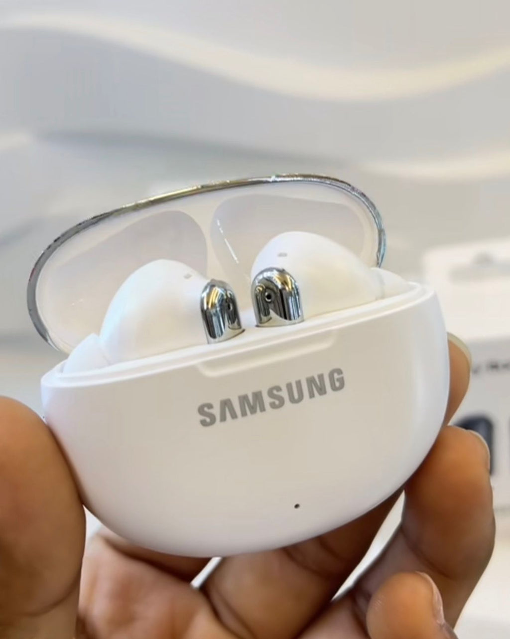 Galaxy Buds 6 Pro ( الجيل السادس من سامسنج اعلى اصدار )